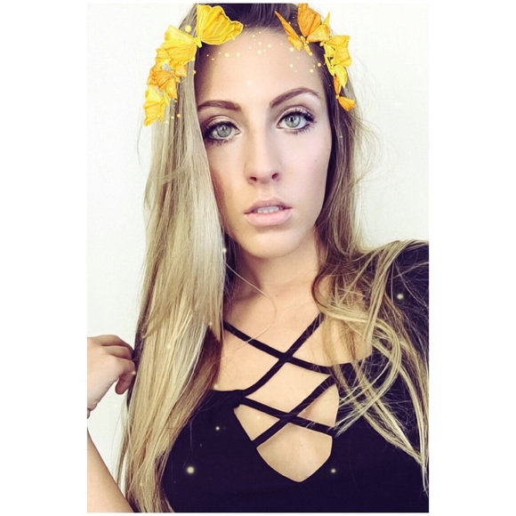 Meet Your POSH AMBASSADOR, Angela - Picture 2 of 5